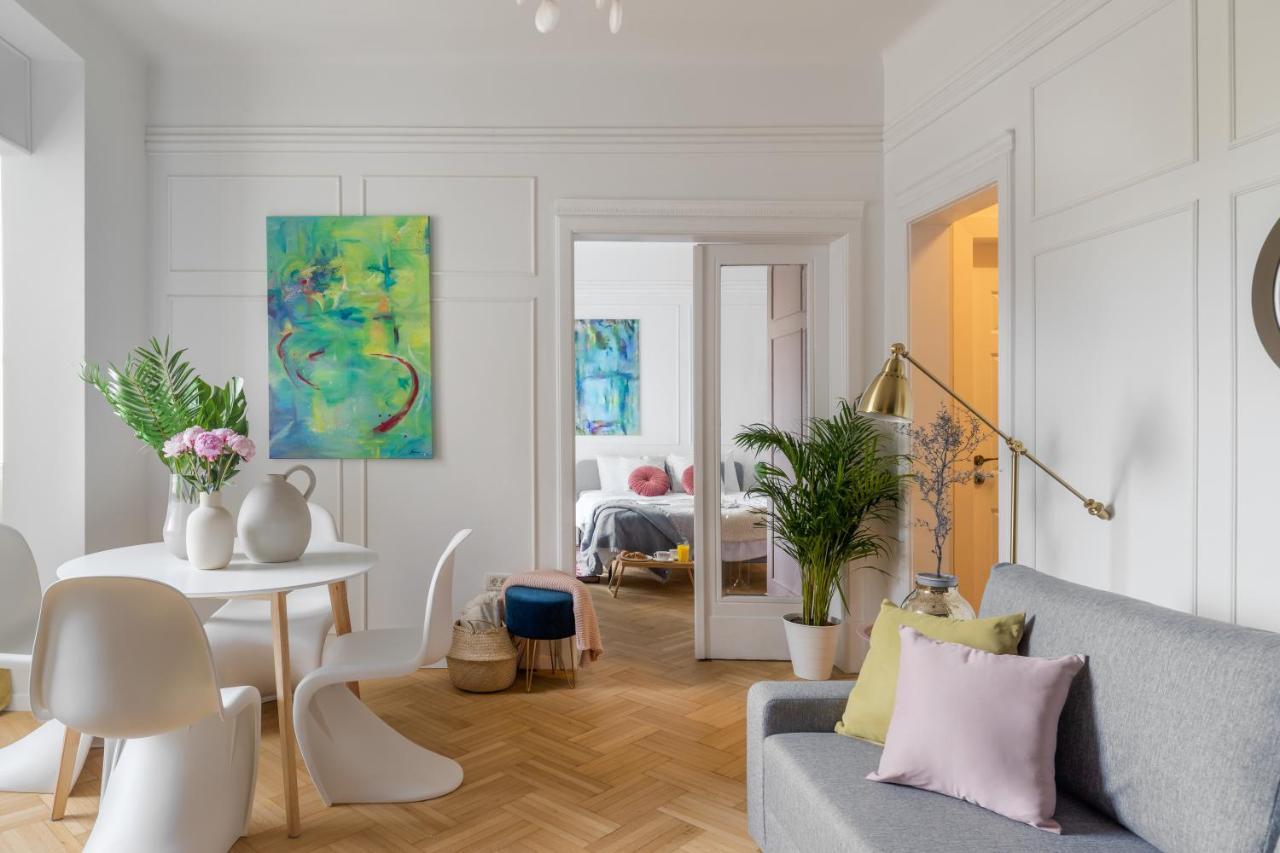 Appartement Little Paris By Urbanesq à Bucarest Extérieur photo